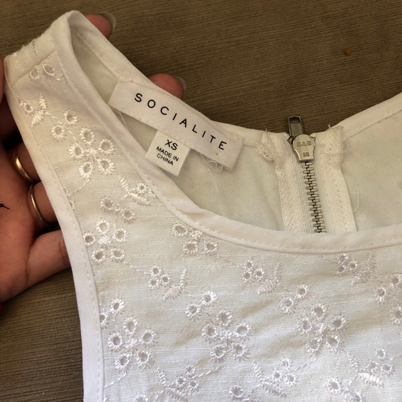 Dress - Picture 2 of 3